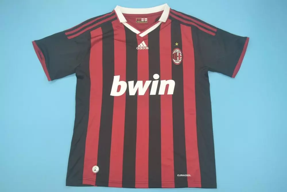 CAMISETA RETRO AC MILN LOCAL 2009 - 10