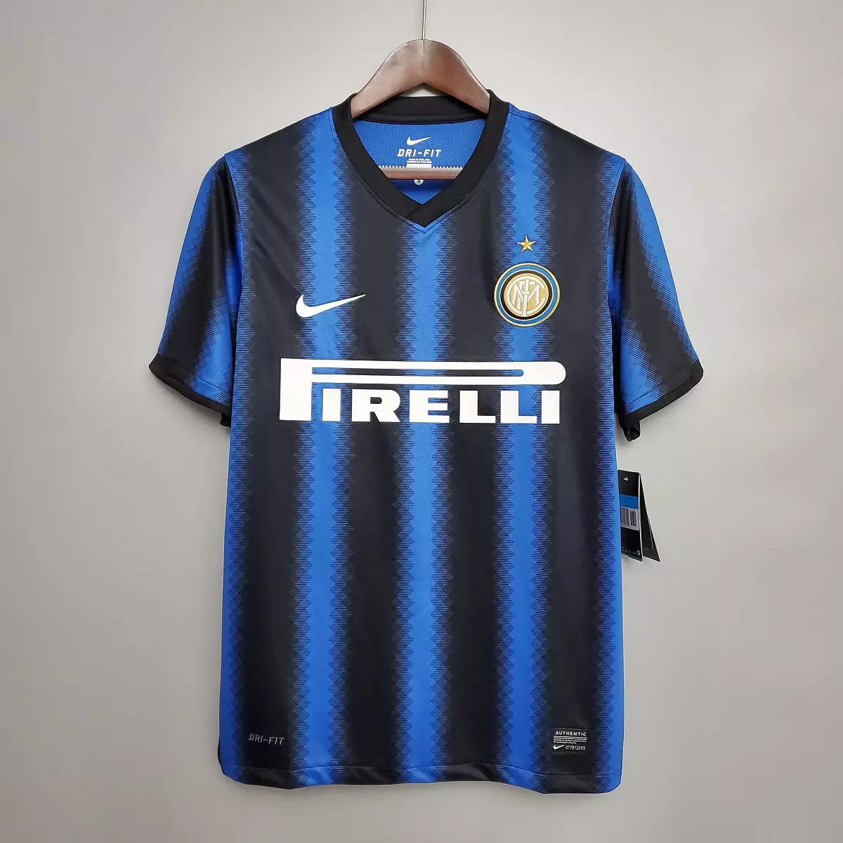 CAMISETA RETRO LOCAL INTER DE MILN 2010-11